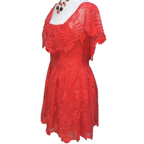 Lovers & Friends Lace Dress Salmon - Picture 4 of 10